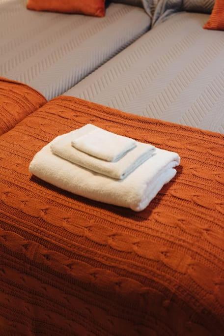 Ad2B Apartment, 300M From Cathedral With 2Br เซบีญา ภายนอก รูปภาพ
